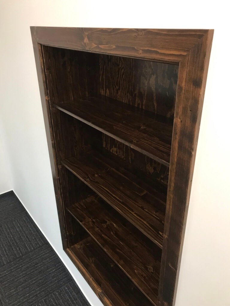 Vitrína do kanceláře