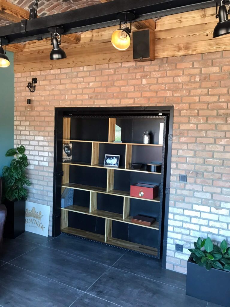 Knihovna - posuvné dveře