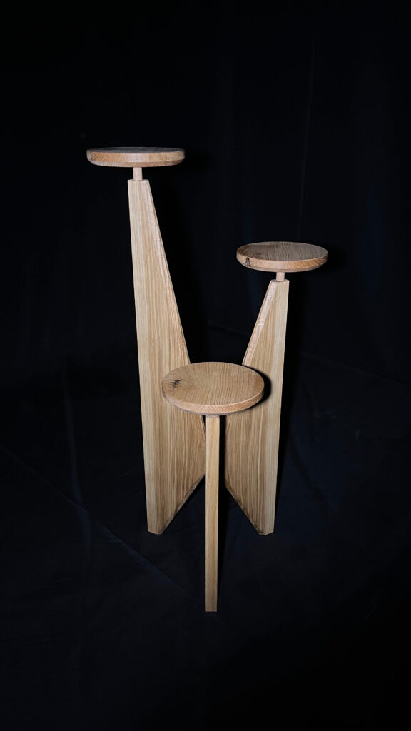 Třístupňový stojan na květiny