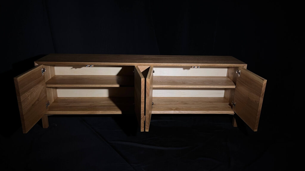 Dubová tv skříňka