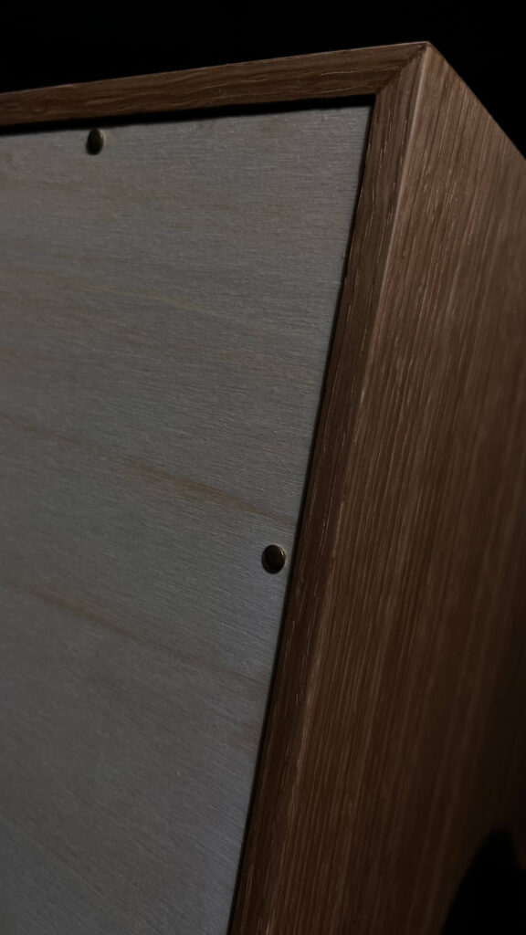 Dubová tv skříňka